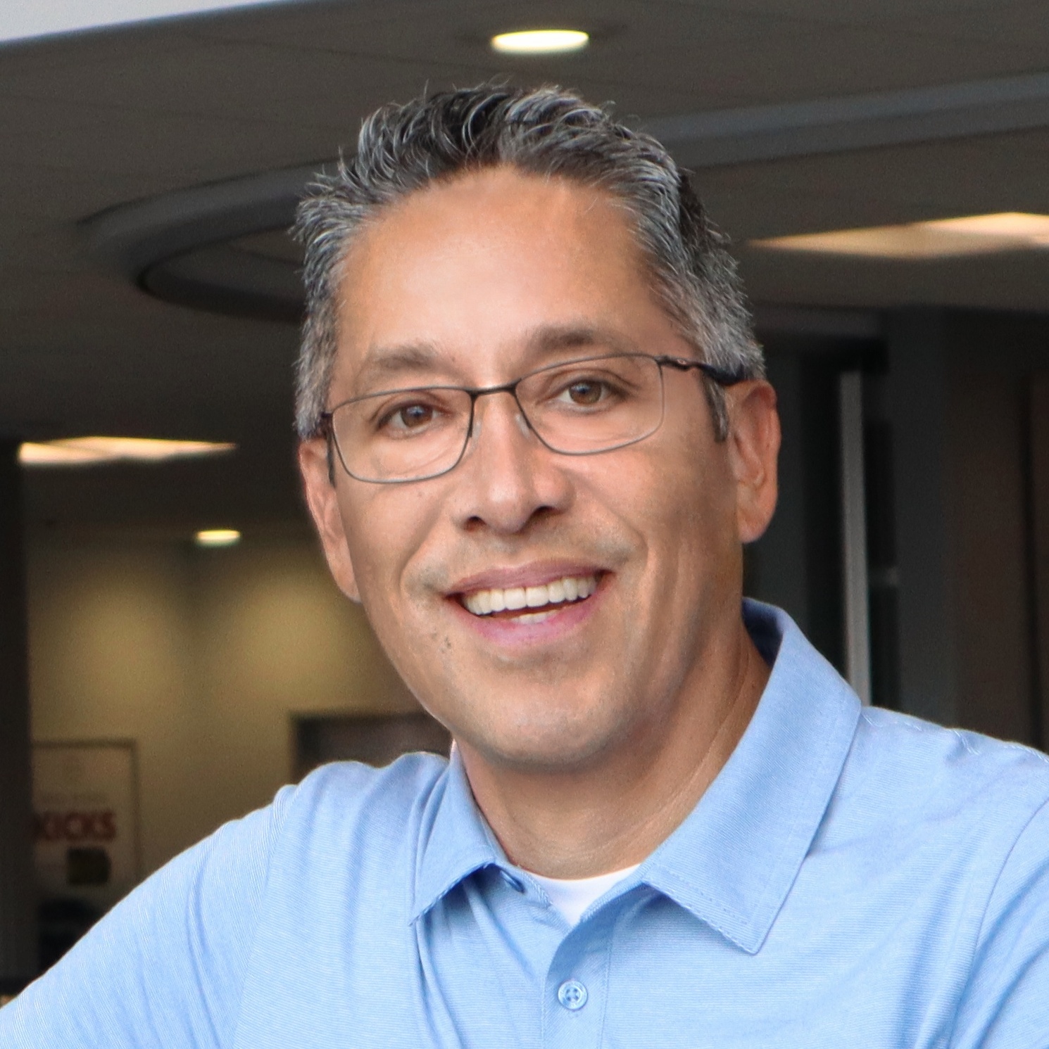 Headshot of Robert Martinez